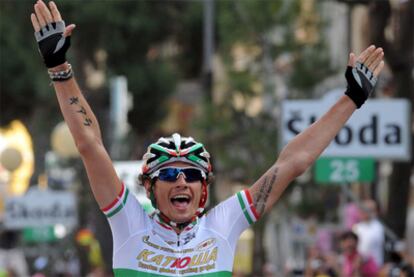 Filippo Pozzato celebra su triunfo.