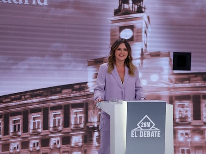 La candidata de Podemos-IU-AV a la presidencia de la Comunidad de Madrid, Alejandra Jacinto, antes del inicio del debate de Telemadrid.