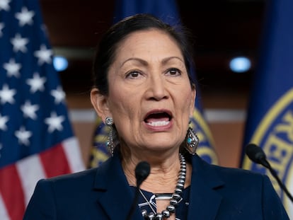 A congressista Deb Haaland, em 5 de março no Capitólio.