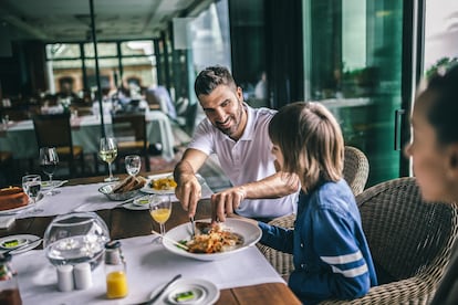 Prohibir niños en restaurantes