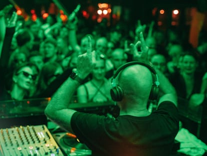 Sven Väth, en su sesión en el piso superior del Watergate. 