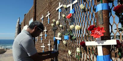 <span ><span >Un muro de dolor y espanto en la frontera entre Estados Unidos y México</span>