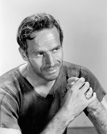 Charlton Heston con el anillo en la década de los sesenta.