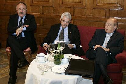 Josep Lluís Carod Rovira, Pasqual Maragall y Jordi Pujol, en la presentación del manifiesto en favor del Estatuto.