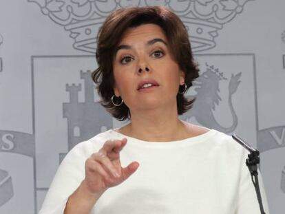 La vicepresidenta del Gobierno, Soraya Sáenz de Santamaría, durante la rueda de prensa posterior al Consejo de Ministros. 