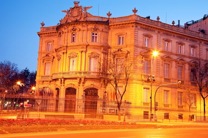 El palacio de Linares, en la plaza de Cibeles de Madrid.