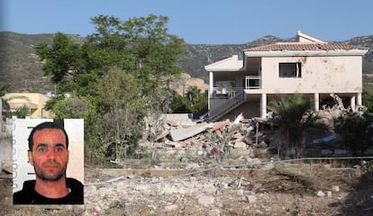 Los escombros de la casa de Alcanar donde se encontraron los restos mortales del im&aacute;n de Ripoll, Abdelbaki Es Satty