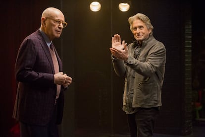 Alan Arkin e Michael Douglas, em 'The Kominsky Method', indicados ao Globo de Ouro.