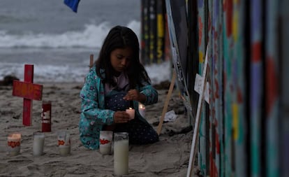 Una protesta frente al muro fronterizo de Tijuana, México.