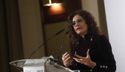 Spain´s Finance Minister Maria Jesus Montero speaks during an informative breakfast, in Madrid, on Tuesday 06, November 2018