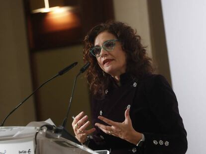 Spain´s Finance Minister Maria Jesus Montero speaks during an informative breakfast, in Madrid, on Tuesday 06, November 2018