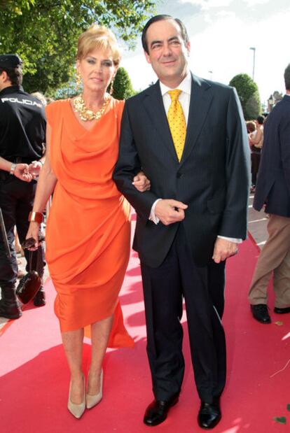 José Bono y Ana Rodríguez, en una boda hace unos días.
