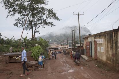 El barrio de Mvog Betsi se ha desarrollado alrededor de San Mart&iacute;n de Porres.