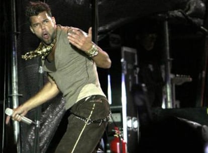 El cantante puertorriqueño Ricky Martin durante el concierto que ofreció en San José de Costa Rica ante 23.000 personas.