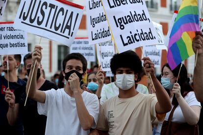 Protesta en la Puerta del Sol de Madrid contra la LGTBIfobia.