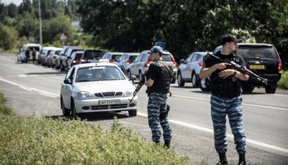 O comboio forense holandês e australiano, em Donetsk.