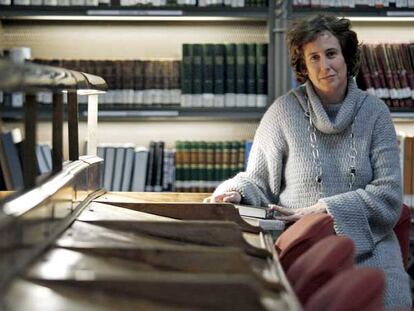Belén Llera tiene a su cargo la custodia de 26 millones de libros y documentos que la Biblioteca Nacional atesora.