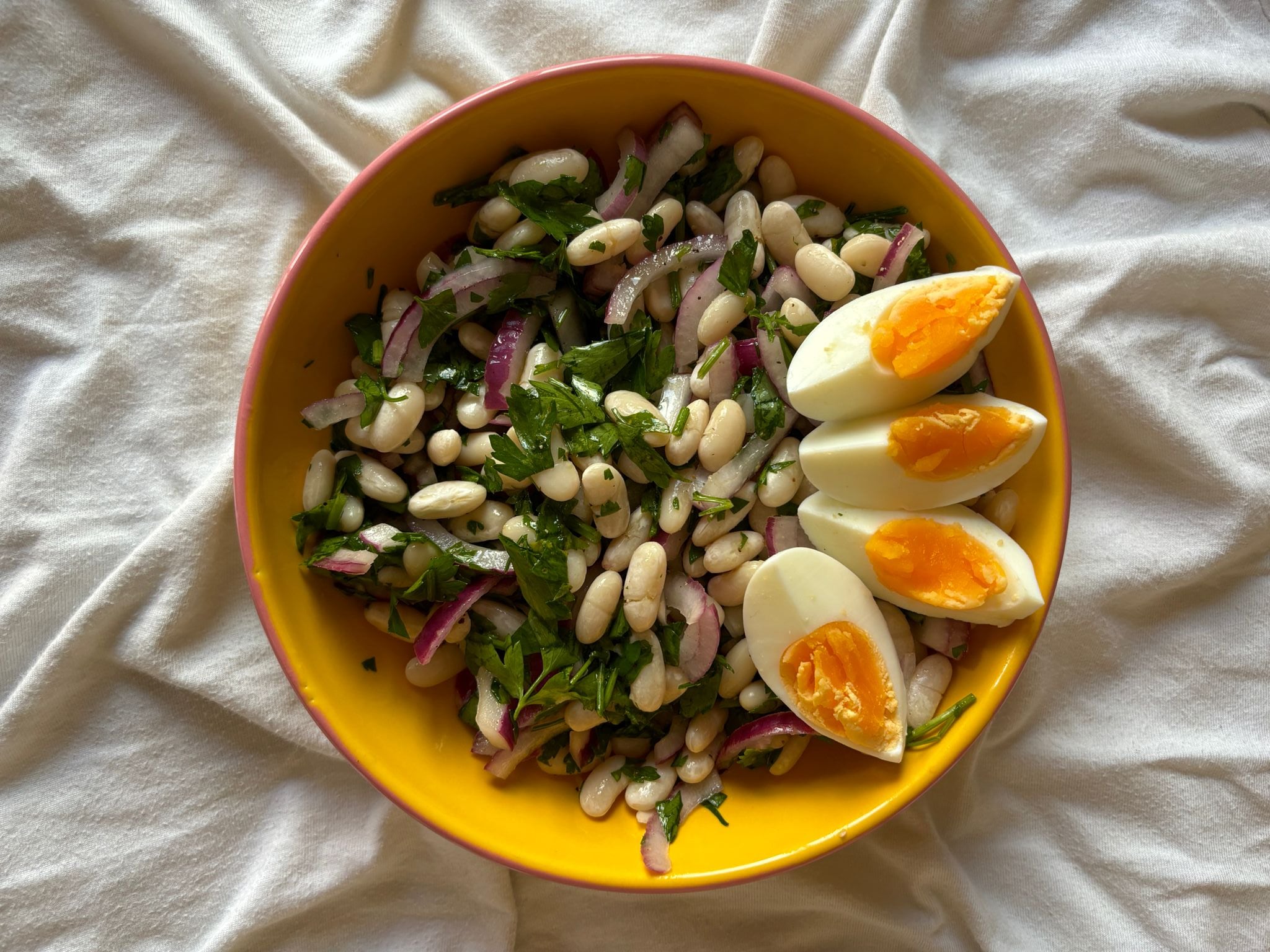 ‘Piyaz’, la ensalada turca perfecta para seguir comiendo legumbres en verano