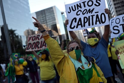 Protesta en Sao Paulo contra las medidas de cuarentena.