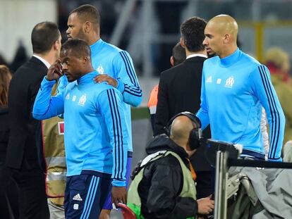 Evra, tras ser expulsado en Guimaraes.