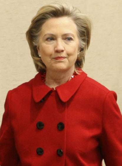 La secretaria de Estado norteamericana, Hillary Clinton, en la reunión de ministros de Exteriores de la OTAN, en Bruselas.