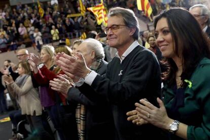Artur Mas amb Marcela Topor, dona de Carles Puigdemont.