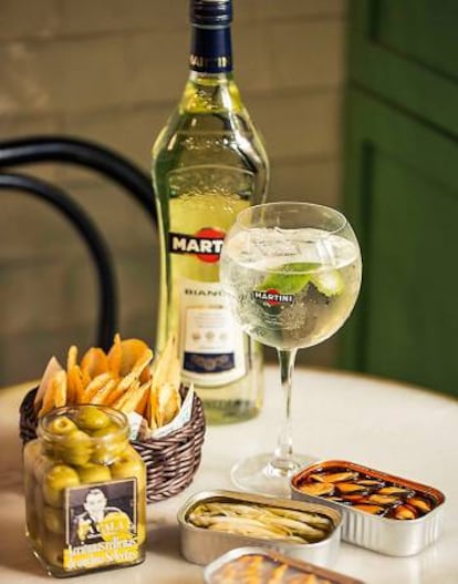 El reconocido chef Albert Adrià ha creado para La Cala aperitivos que combinan a la perfección con un Martini & Tonic.