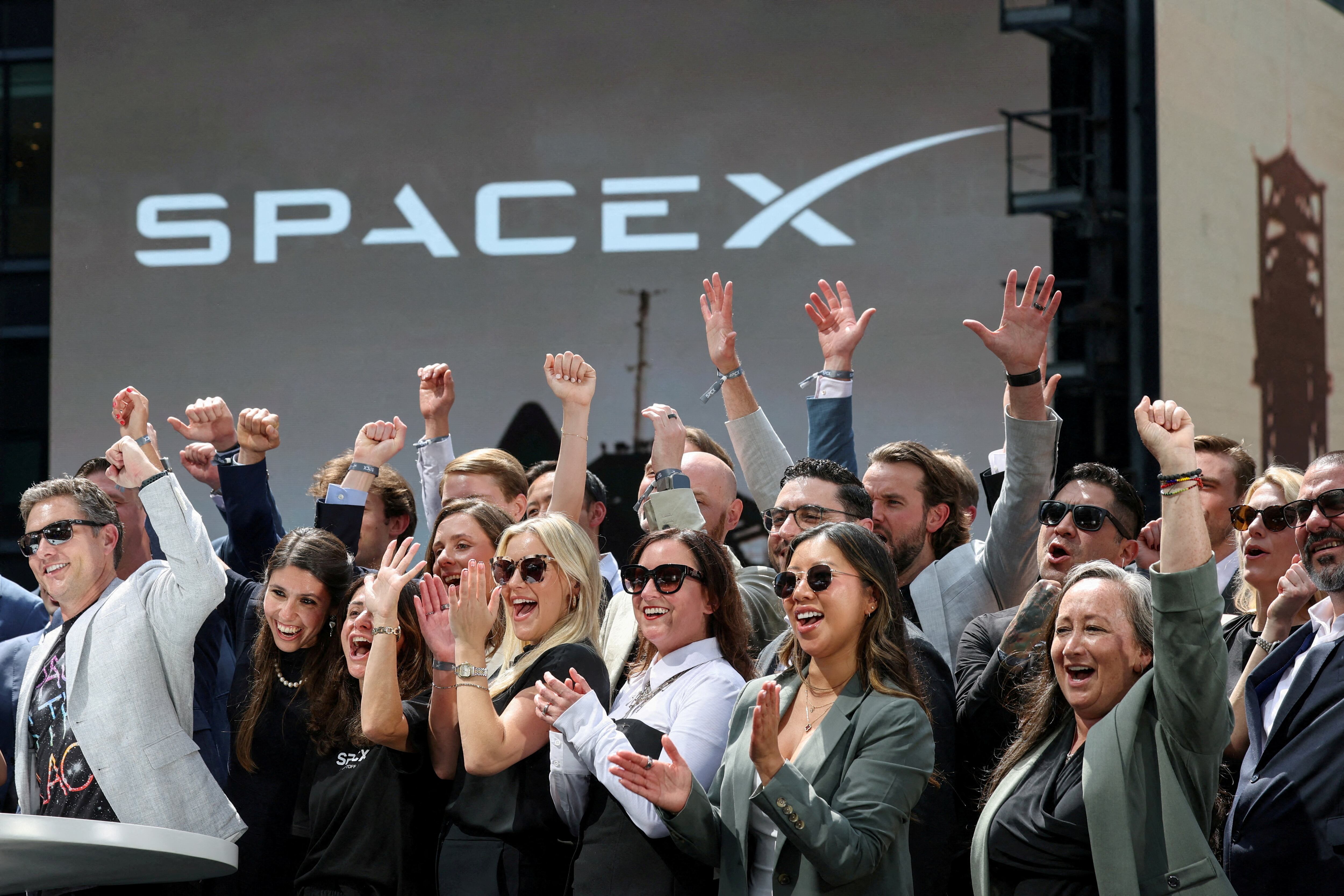SpaceX inicia el proceso para poner millones de nuevas acciones en el mercado hasta 2027