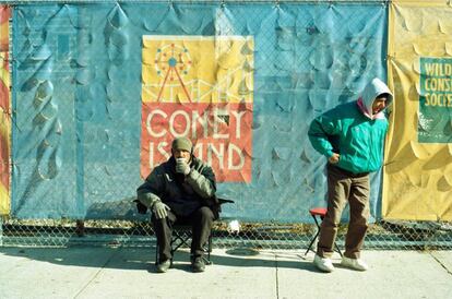 Inma Varandela dispara en Coney Island.