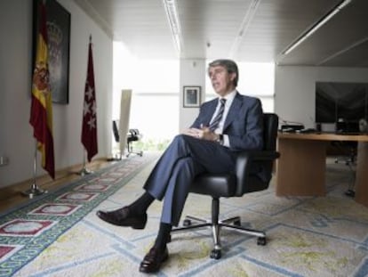 El presidente de la Comunidad de Madrid, Ángel Garrido, inicia su Gobierno con unas encuestas que vaticinan el hundimiento del PP