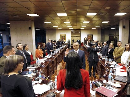 O presidente do Supremo venezuelano, Maikel José Moreno tomando posse de seu cargo em fevereiro