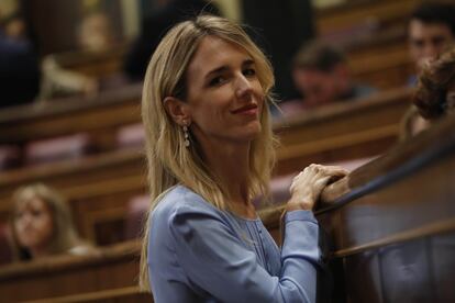 La diputada del PP, Cayetana Álvarez de Toledo, durante la sesión constitutiva de las Cortes Generales.