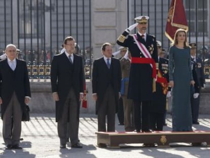 Felip VI presideix, per vegada primera, la Pasqua Militar.