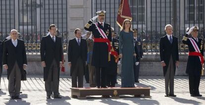 Felip VI presideix, per vegada primera, la Pasqua Militar.