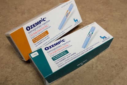 Unidades de Ozempic originales en una farmacia.