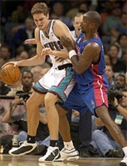 Pau Gasol, en su primer partido en la NBA con los Grizzlies.