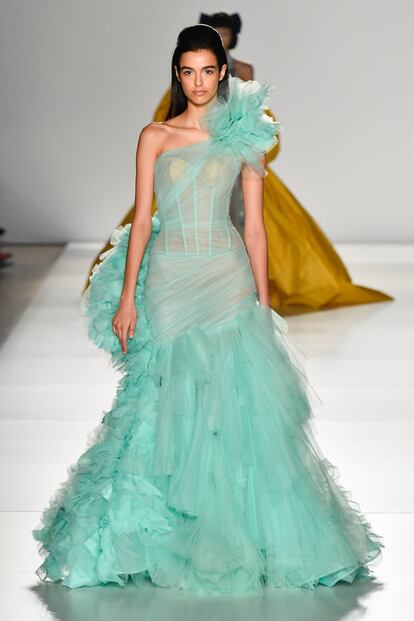 smag-ralph-russo-hc-rs20-0606