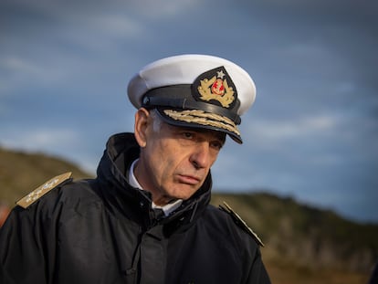 Juan Andrés De La Maza, comandante en jefe de la Armada, en Isla Dawson a 50 años del Golpe de Estado en Chile