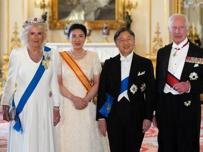 LONDON, ENGLAND - JUNE 25: Britain's King Charles III, (R), Japan's Emperor Naruhito, Empress Masako and Queen Camilla (L), pose for a group photo ahead of the State Banquet during the State Visit to Britain of the Japanese Emperor and Empress at Buckingham Palace on June 25, 2024 in London, England. The Japanese royal couple arrived in Britain for a three-day state visit hosted by King Charles III. (Photo by Kirsty Wigglesworth - WPA Pool/Getty Images)