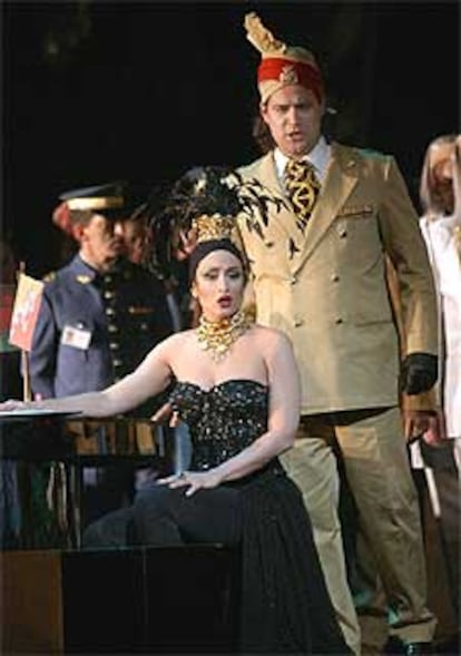 Ángeles Blancas e Ildar Abdrazakov, en un ensayo de <b><i>Semiramide.</b></i>