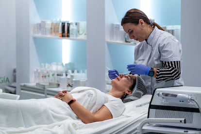 Demostración de un tratamiento de belleza durante la anterior edición de Salón Look.