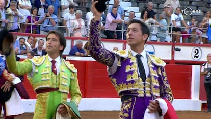 Miguel Ángel Silva, a la derecha, el pasado 26 de julio en la plaza de Santander.