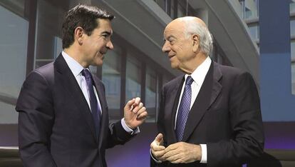 El presidente del BBVA, Carlos Torres Vila, y Francisco González (derecha).