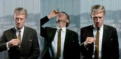 Max Von Sydow enseña los tres pasos del 'skål' para los lectores de la revista 'Life' en 1967.