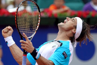 Ferrer celebra su victoria ante Almagro.