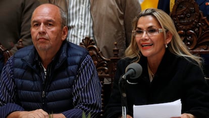 Arturo Murillo junto a la expresidenta de Bolivia, Jeanine Áñez