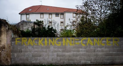 Anti-fracking graffiti painted on a wall in the town of Selaya in Cantabria.