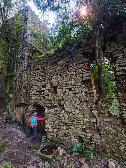 Las ruinas del molino del Molinillo, en Santa María de Trassierra (Córdoba).