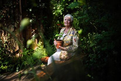 Judi Dench en un acto filantrópico en Londres en mayo de 2024.