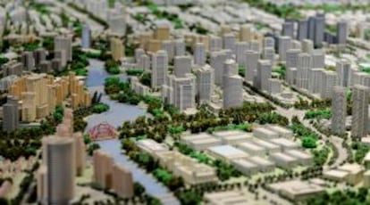 Maqueta que recrea la nueva zona que se construirá en Ningbo.